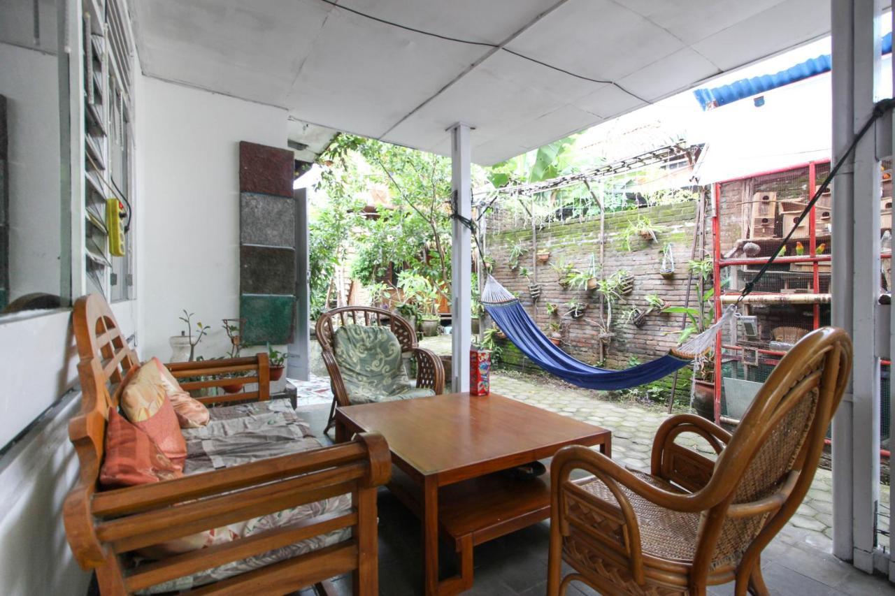 Reddoorz Near Rumah Sakit Wirosaban Salakan Ngoại thất bức ảnh
