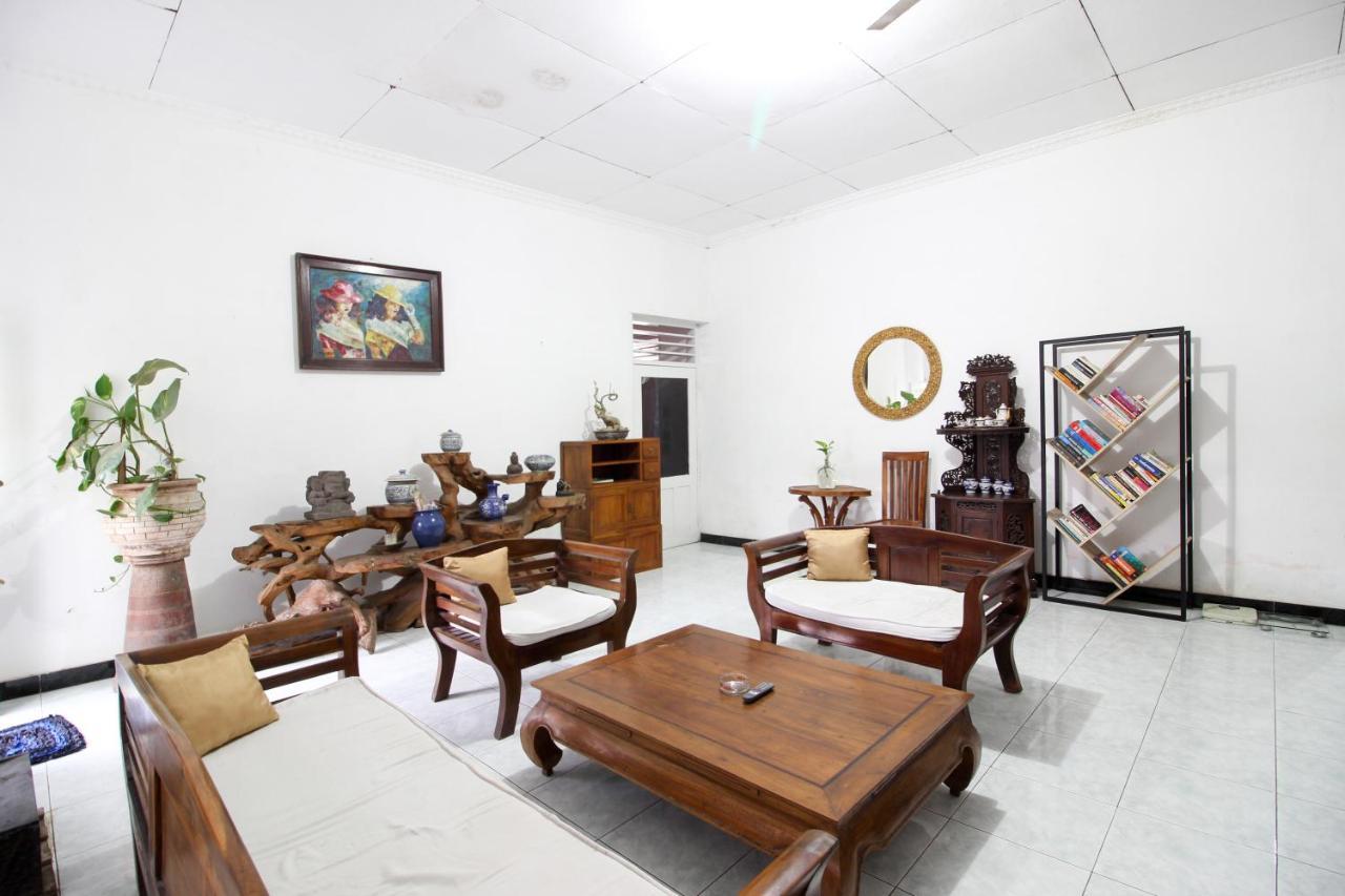 Reddoorz Near Rumah Sakit Wirosaban Salakan Ngoại thất bức ảnh