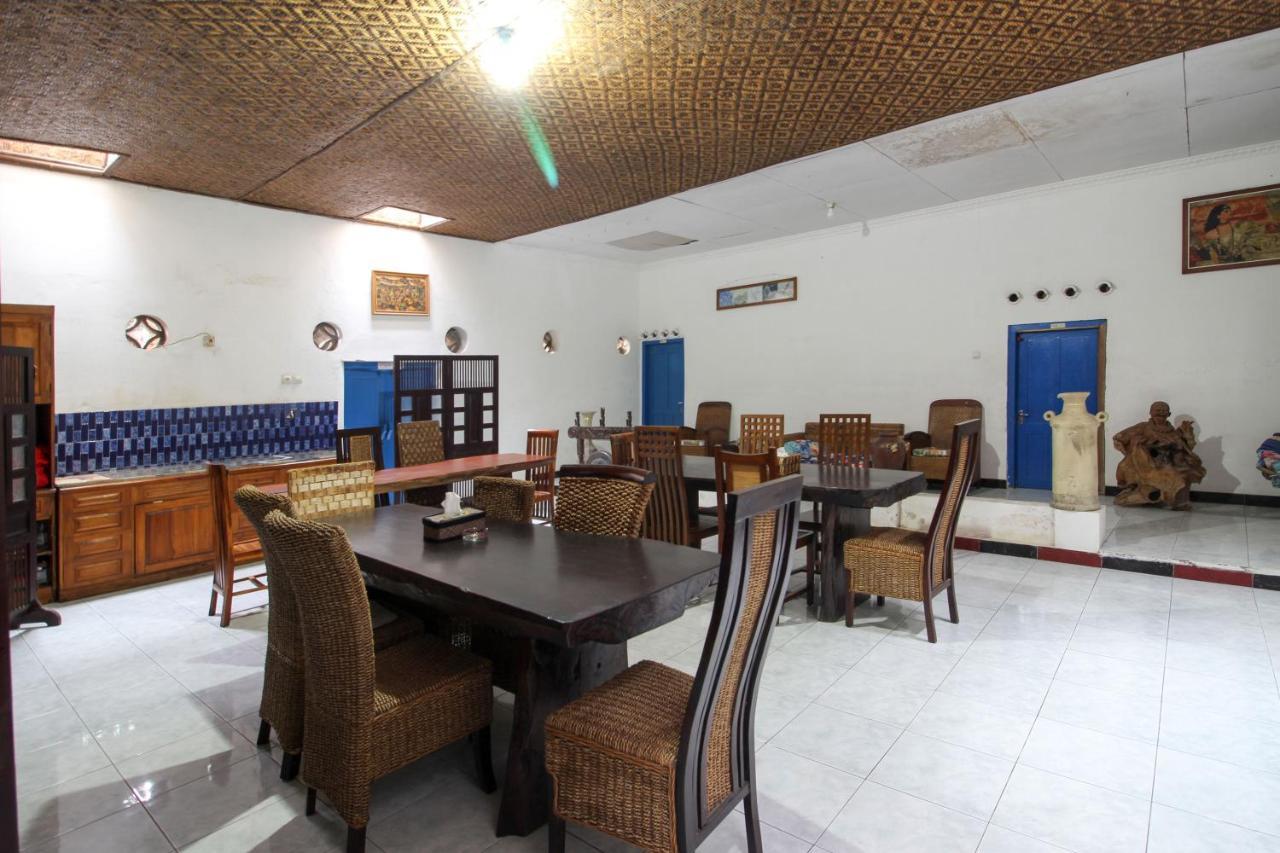 Reddoorz Near Rumah Sakit Wirosaban Salakan Ngoại thất bức ảnh