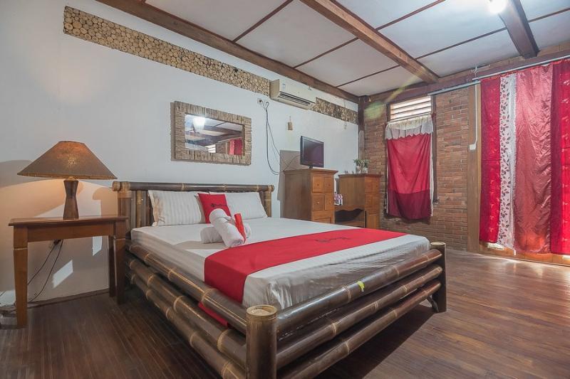 Reddoorz Near Rumah Sakit Wirosaban Salakan Ngoại thất bức ảnh
