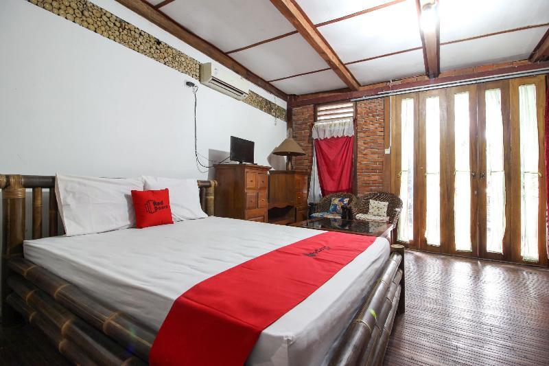 Reddoorz Near Rumah Sakit Wirosaban Salakan Ngoại thất bức ảnh
